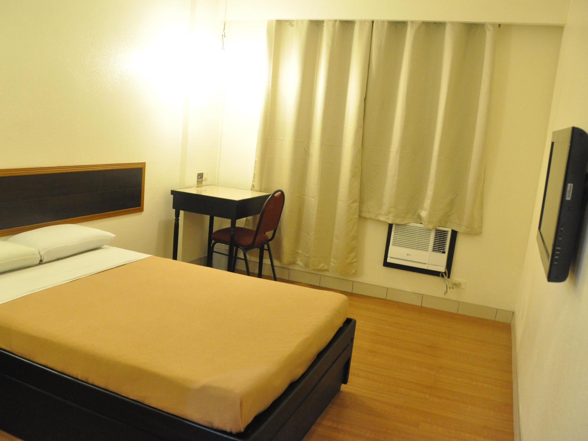 Iloilo Midtown Hotel Bagian luar foto