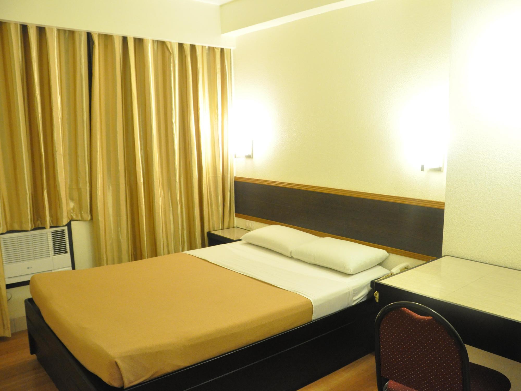 Iloilo Midtown Hotel Bagian luar foto